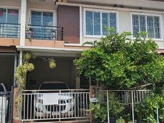For sale 1 bed townhouse in Khlong Sam Wa, Bangkok