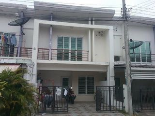 For sale 1 bed townhouse in Khlong Sam Wa, Bangkok