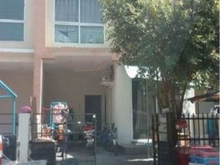 À vendre 1 chambre maison de ville à Nong Chok, Bangkok