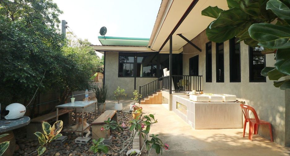 For sale 4 bedrooms house in Mueang Nong Khai, Nong Khai