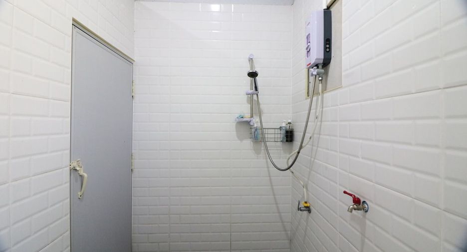 For sale 4 bedrooms house in Mueang Nong Khai, Nong Khai