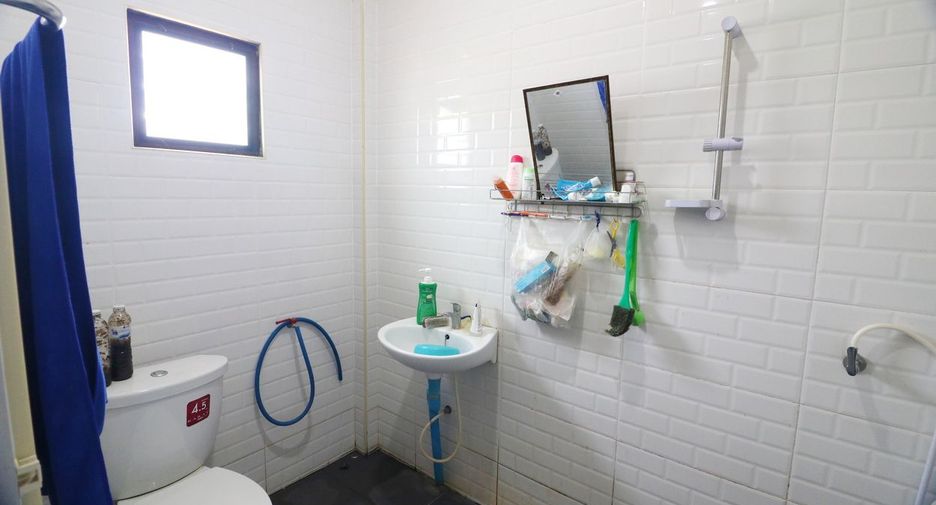 For sale 4 bedrooms house in Mueang Nong Khai, Nong Khai