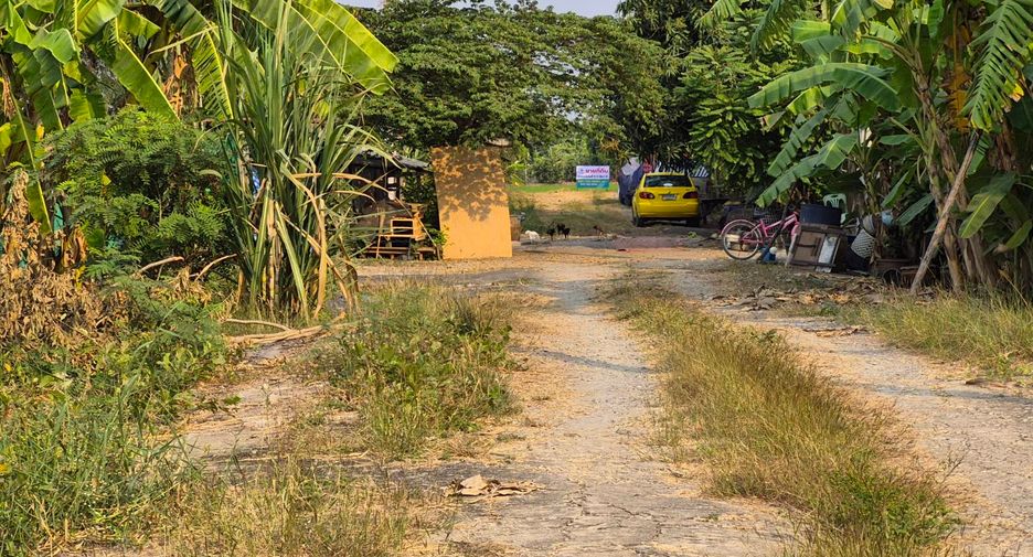 出售 土地 在 Bang Bua Thong, Nonthaburi