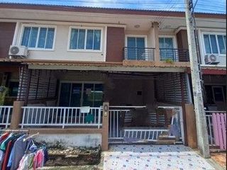 For sale 1 bed townhouse in Khlong Sam Wa, Bangkok