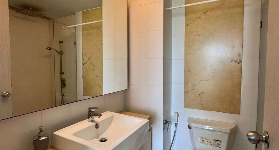 For rent 2 bedrooms condo in Bang Lamung, Chonburi