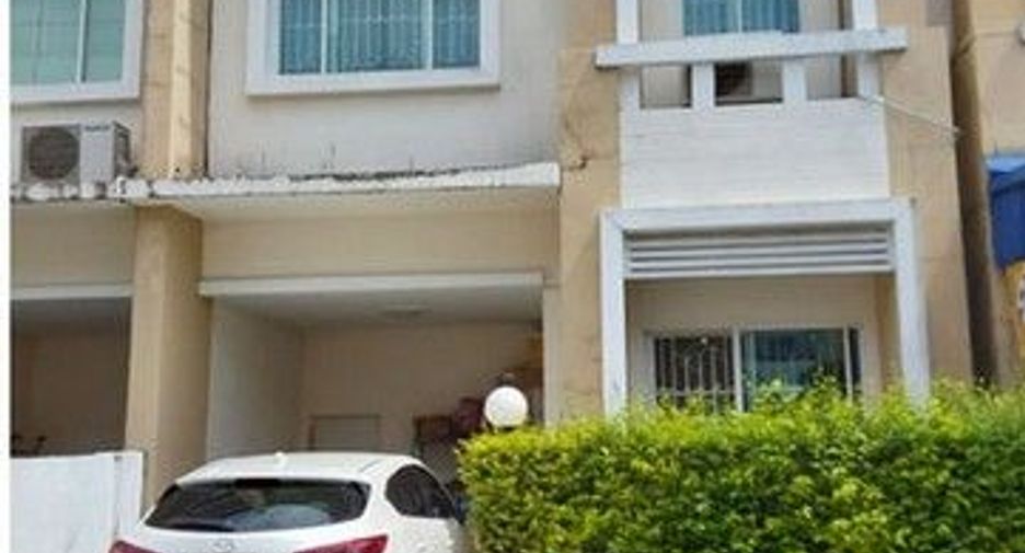 For sale 1 bed townhouse in Lat Krabang, Bangkok