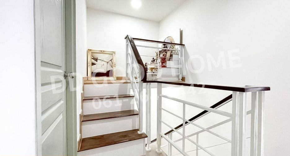 Casa adosada en venta de 4 habitaciones en Bang Bua Thong, Nonthaburi
