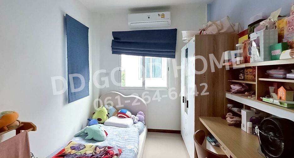 Casa adosada en venta de 4 habitaciones en Bang Bua Thong, Nonthaburi