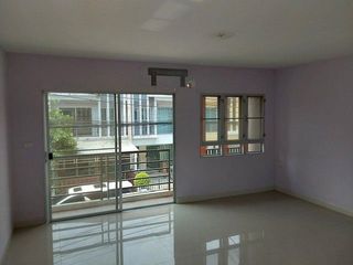 For sale 1 bed townhouse in Bang Khun Thian, Bangkok