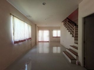 For sale 2 bedrooms townhouse in Ban Bueng, Chonburi