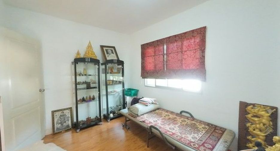 For sale 3 ベッドルーム townhouse in Khan Na Yao, Bangkok