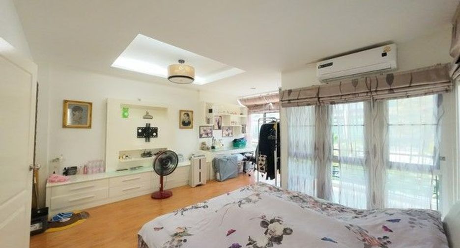 For sale 3 ベッドルーム townhouse in Khan Na Yao, Bangkok
