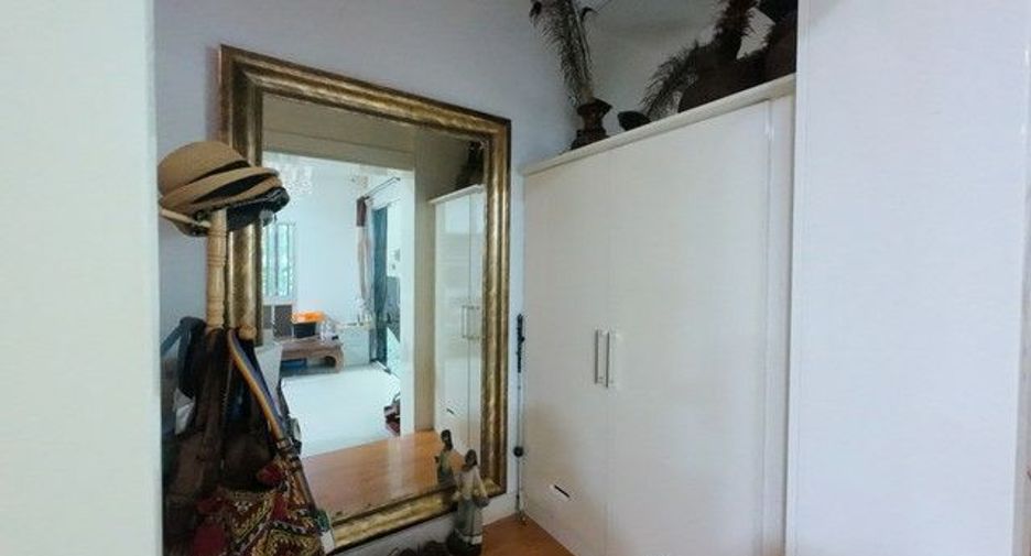 For sale 3 ベッドルーム townhouse in Khan Na Yao, Bangkok