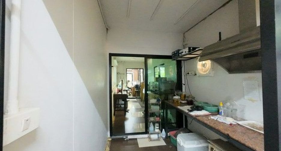 For sale 3 ベッドルーム townhouse in Khan Na Yao, Bangkok