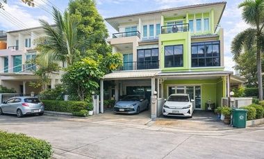 For sale 3 ベッドルーム townhouse in Khan Na Yao, Bangkok