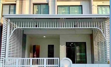 For sale 3 bedrooms townhouse in Lat Krabang, Bangkok