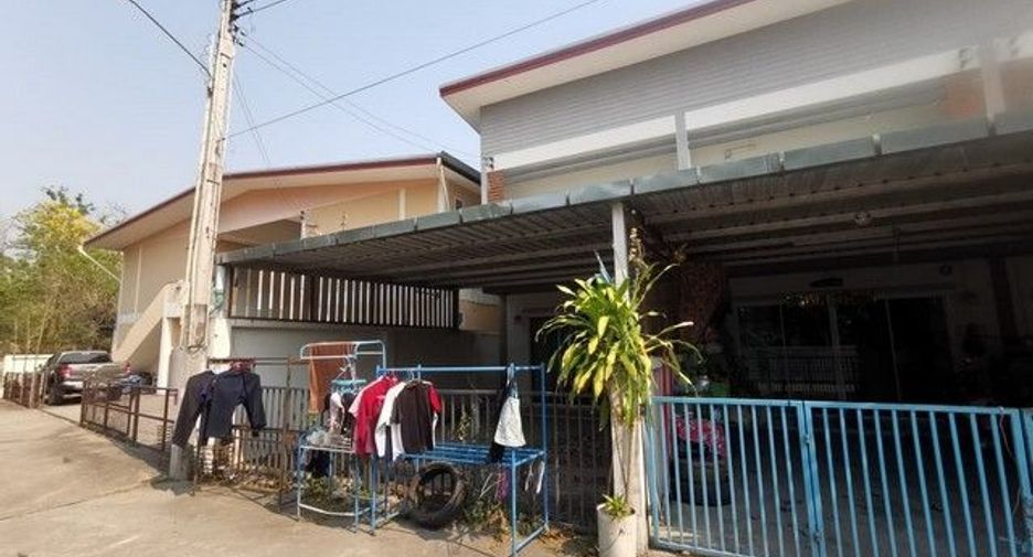 For sale 1 bed townhouse in Ban Bueng, Chonburi