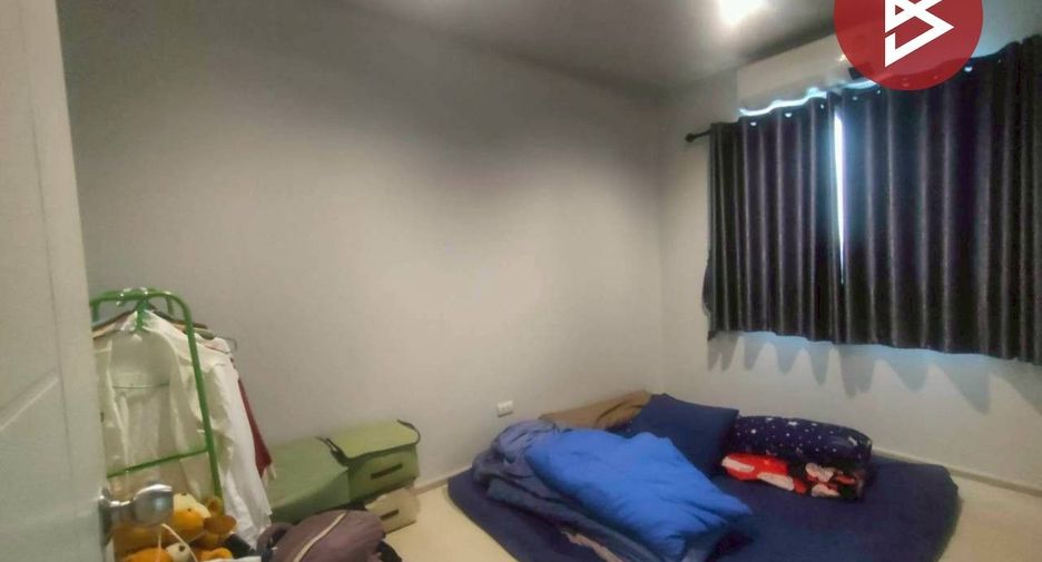 For sale 4 bedrooms townhouse in Bang Pakong, Chachoengsao