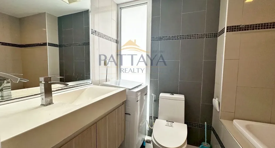 For rent and for sale 1 bed condo in Bang Lamung, Chonburi