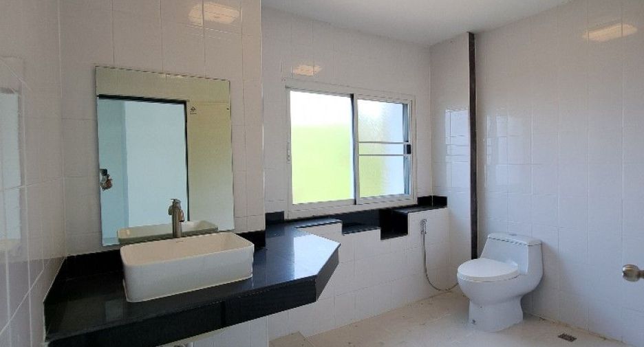 For sale studio townhouse in Phra Pradaeng, Samut Prakan