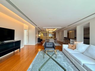 Condo en alquiler de 4 habitaciones en Watthana, Bangkok