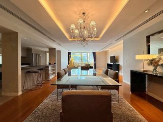 Condo en alquiler de 4 habitaciones en Watthana, Bangkok
