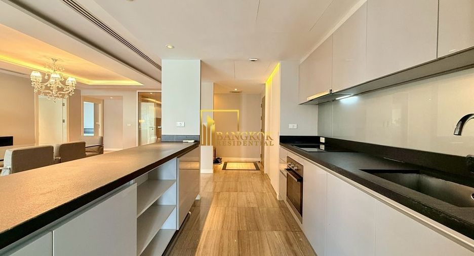 À louer 4 chambres condo à Watthana, Bangkok