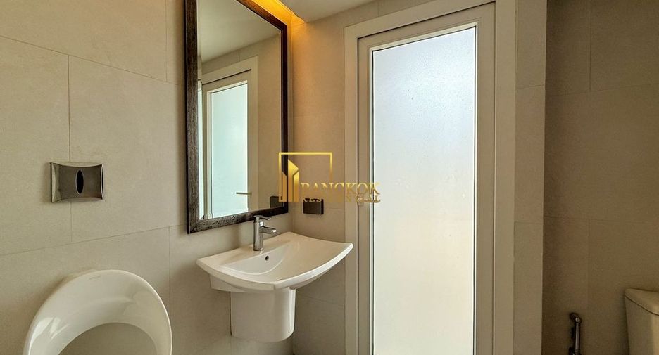 À louer 4 chambres condo à Watthana, Bangkok