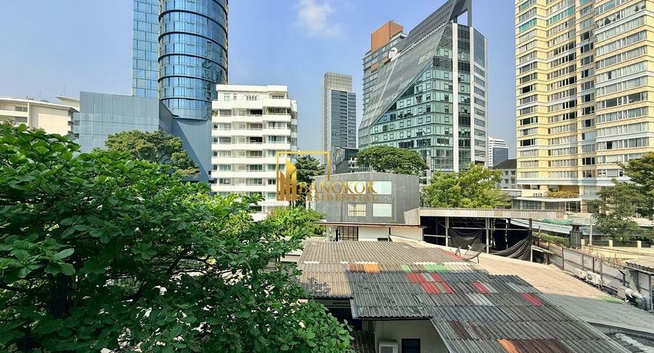 À louer 4 chambres condo à Watthana, Bangkok