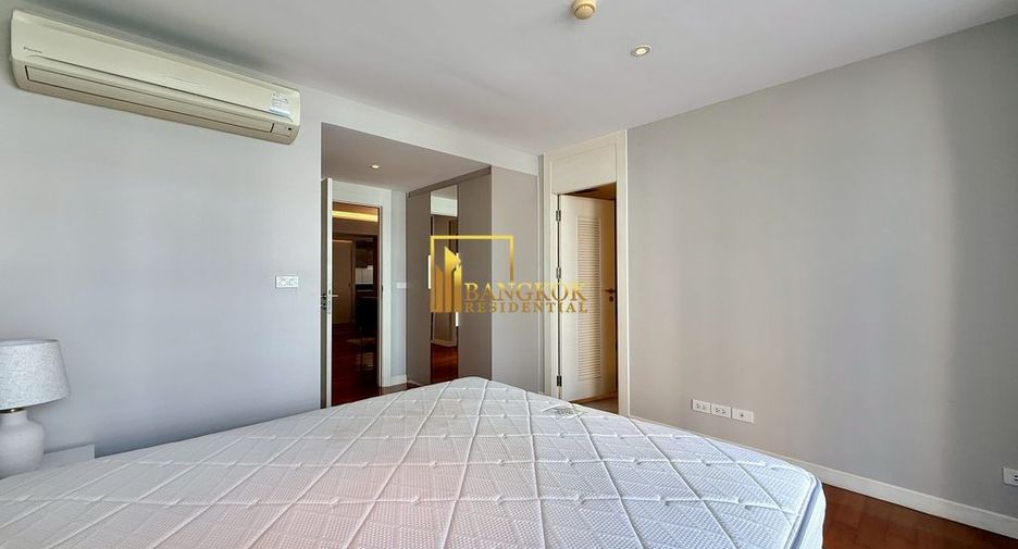 À louer 4 chambres condo à Watthana, Bangkok