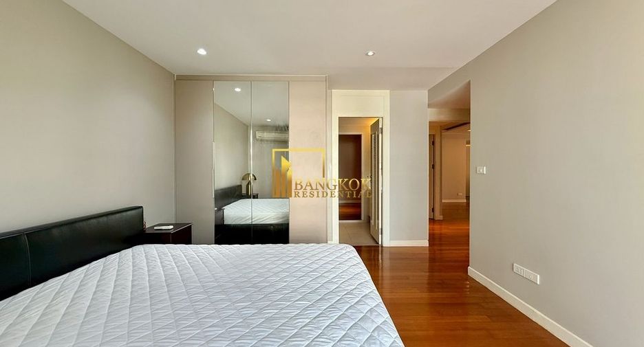 À louer 4 chambres condo à Watthana, Bangkok