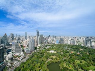 Аренда и продажа 3 спальни кондо в Сатхон, Бангкок