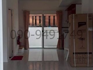 For rent 3 bedrooms townhouse in Phra Samut Chedi, Samut Prakan
