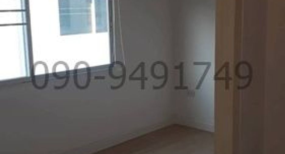 For rent 3 bedrooms townhouse in Phra Samut Chedi, Samut Prakan