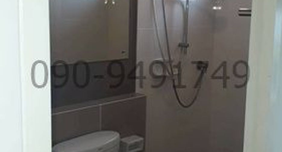 For rent 3 bedrooms townhouse in Phra Samut Chedi, Samut Prakan