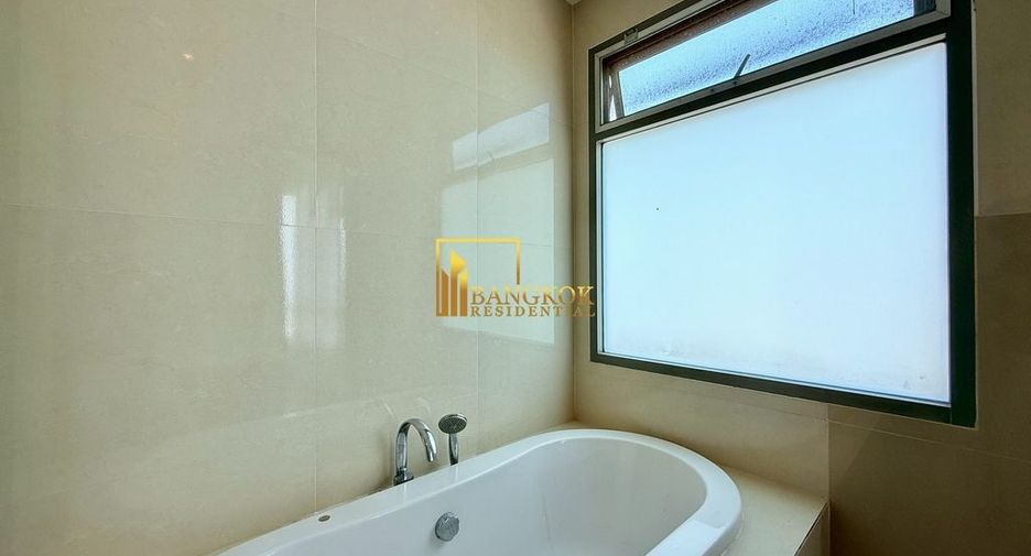 Wohnung zur Miete mit 3 Zimmer in Khlong Toei, Bangkok