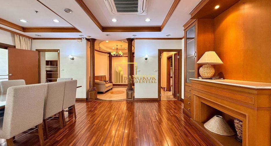 For rent 4 ベッドルーム apartment in Sathon, Bangkok