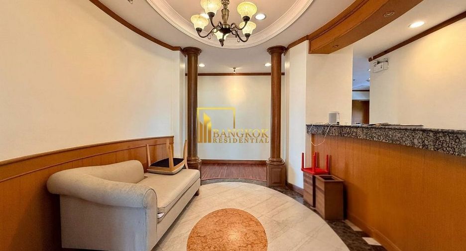 For rent 4 ベッドルーム apartment in Sathon, Bangkok