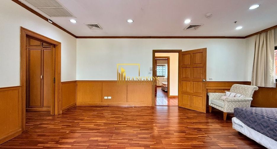 For rent 4 ベッドルーム apartment in Sathon, Bangkok