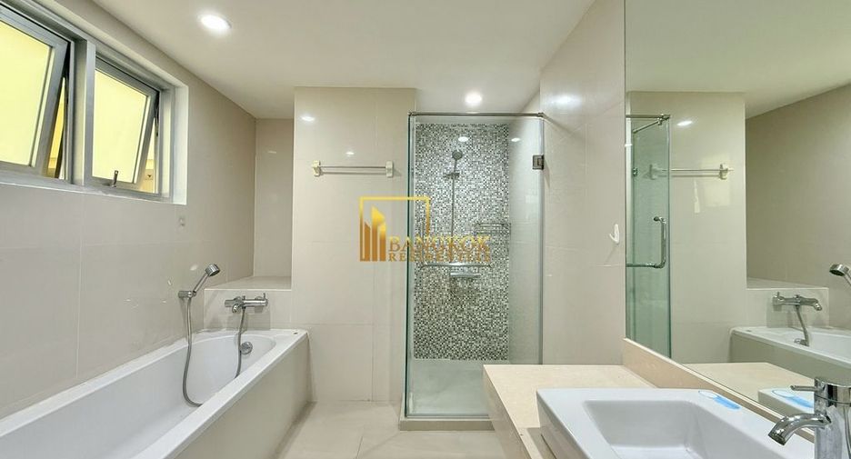 For rent and for sale 2 bedrooms condo in Pathum Wan, Bangkok