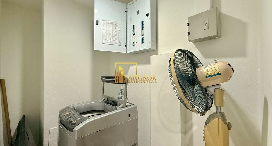 For rent and for sale 2 bedrooms condo in Pathum Wan, Bangkok
