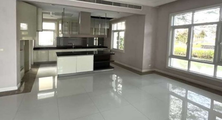 出售 4 卧室 独立屋 在 Lat Phrao, 曼谷