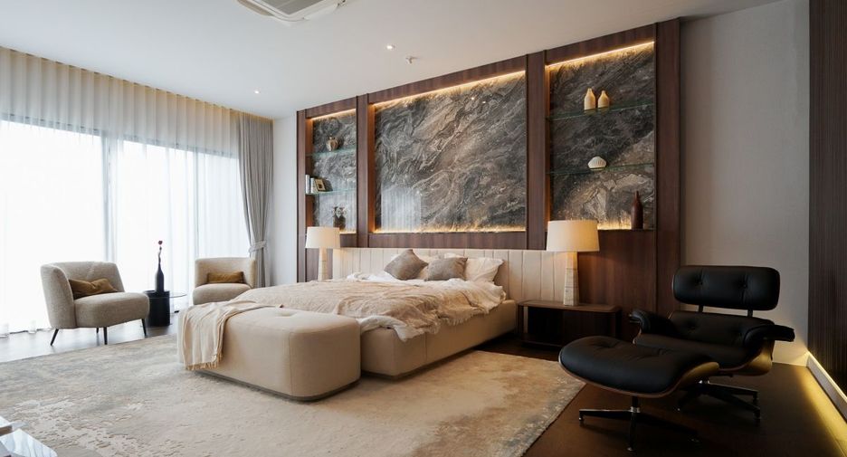 For rent and for sale 4 bedrooms house in Bang Kapi, Bangkok