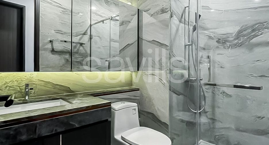 For rent 2 bedrooms condo in Khlong Toei, Bangkok