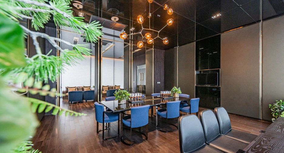 For rent 2 bedrooms condo in Khlong Toei, Bangkok