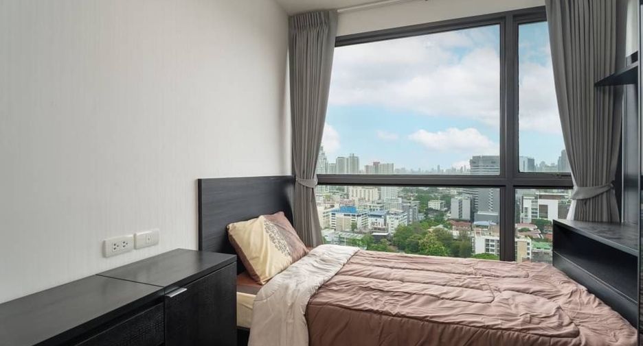 À vendre 2 chambres condo à Khlong Toei, Bangkok