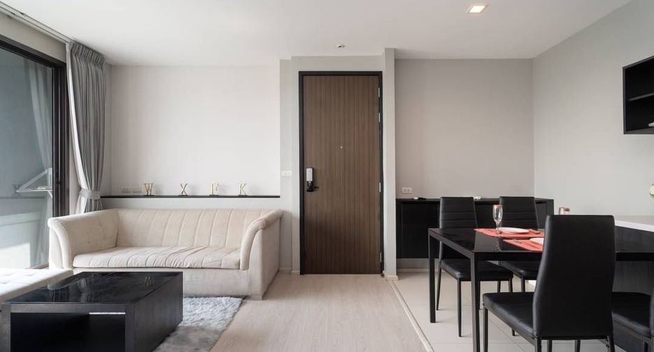 À vendre 2 chambres condo à Khlong Toei, Bangkok
