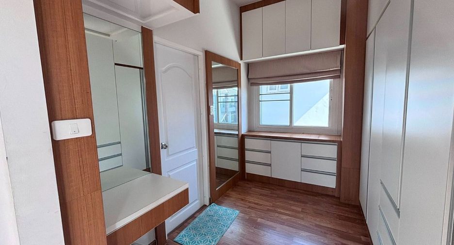 Casa en alquiler de 3 habitaciones en Hang Dong, Chiang Mai