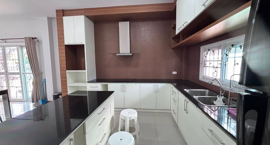 Casa en alquiler de 3 habitaciones en Hang Dong, Chiang Mai