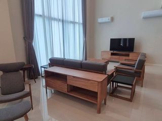 For sale 4 bedrooms condo in Watthana, Bangkok